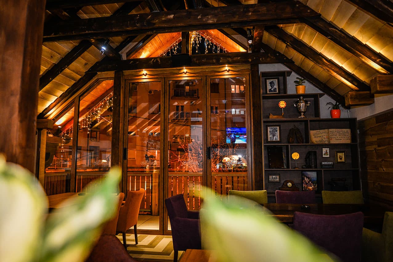 Detalj enterijera restorana