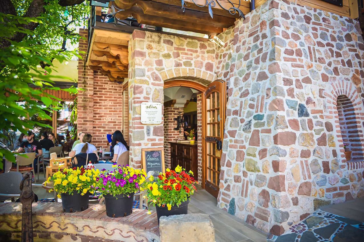 Bašta restorana Apis